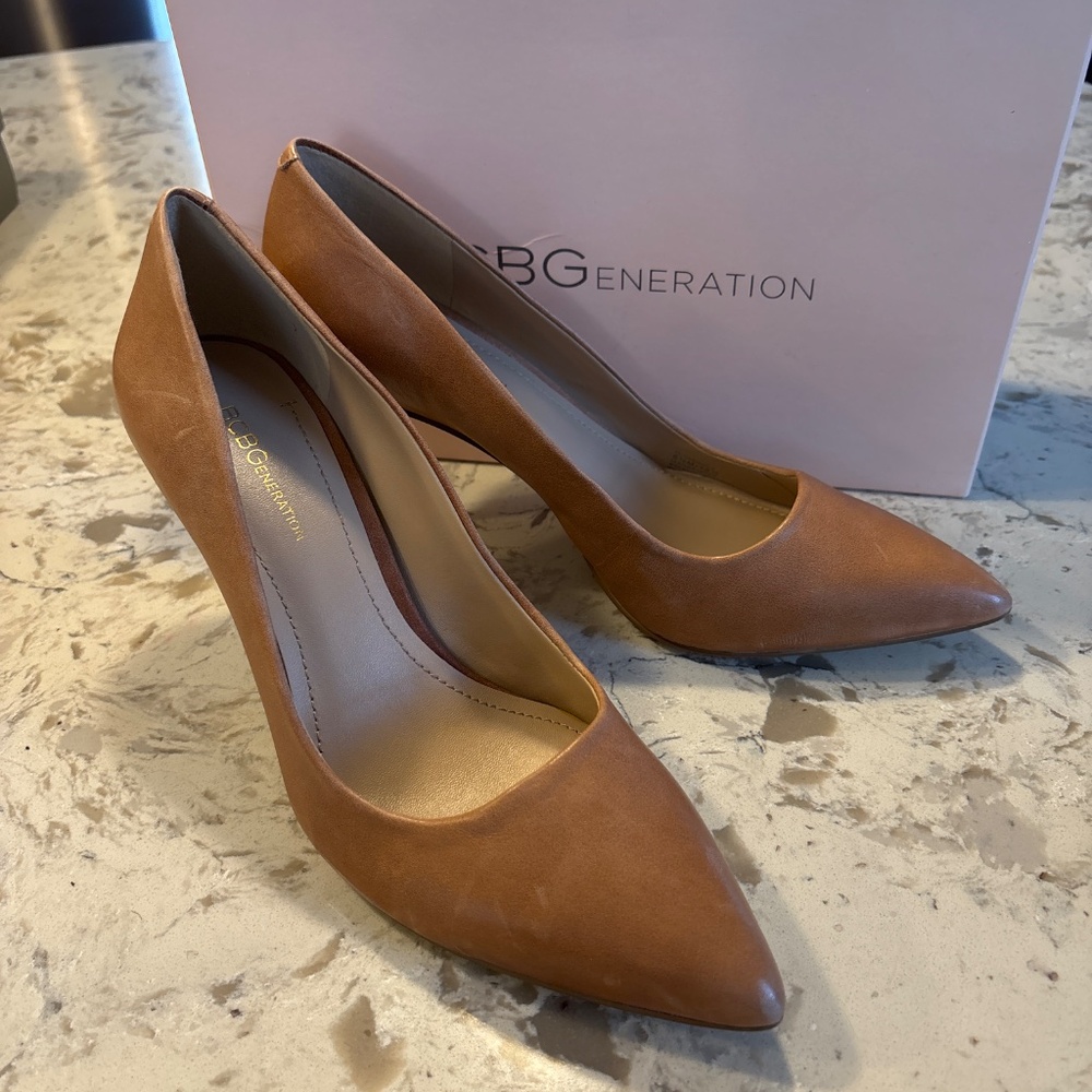 Bcbgeneration Euc Factory Distressed Leather Heel… - image 5